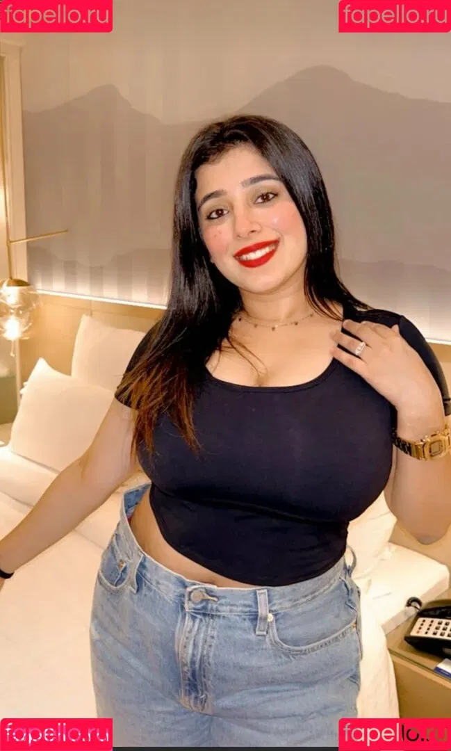 Apoorva Bhalla Onlyfans Photo Gallery 