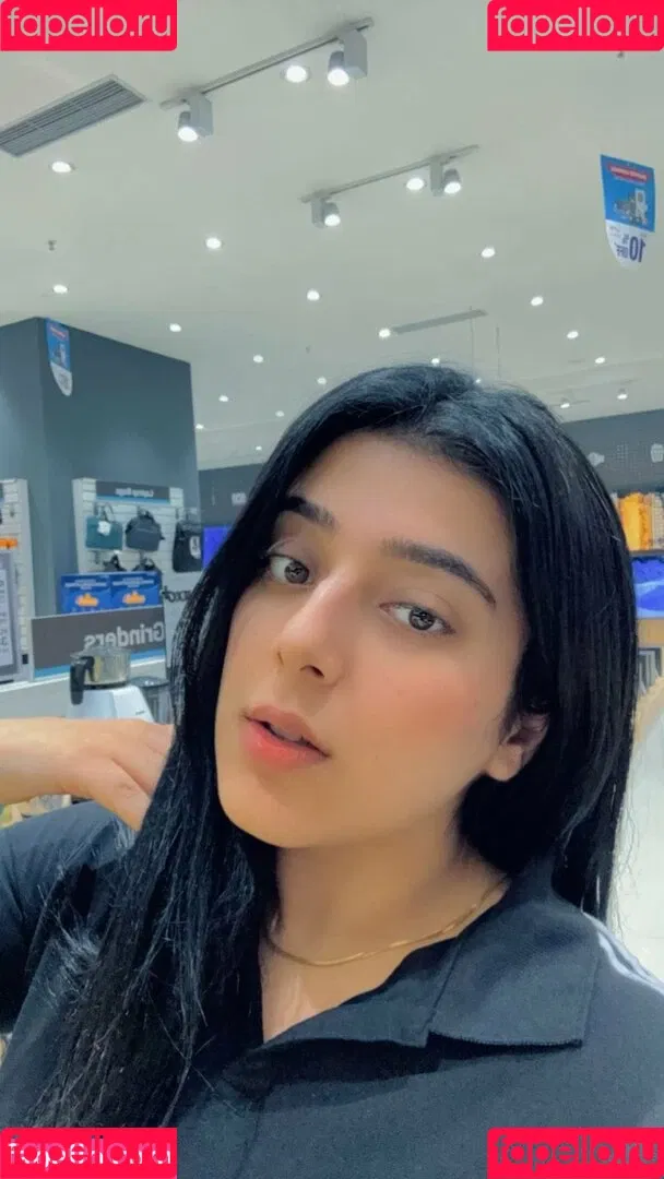 Apoorva Bhalla Onlyfans Photo Gallery 
