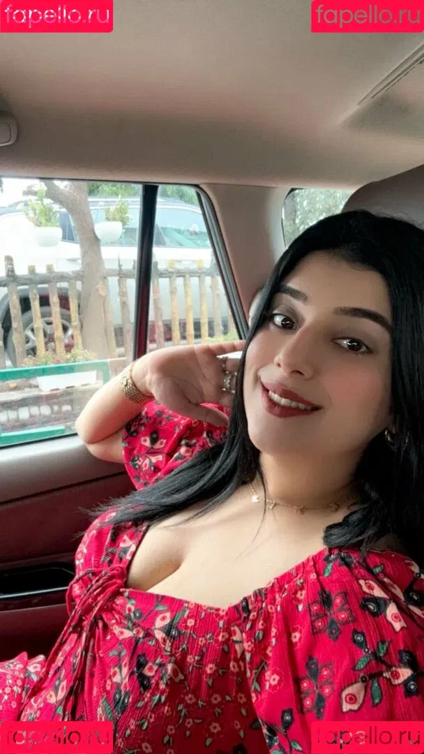 Apoorva Bhalla Onlyfans Photo Gallery 