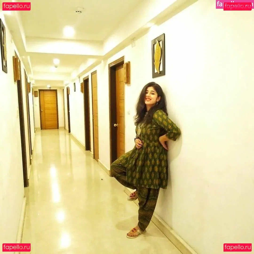 Apoorva Bhalla Onlyfans Photo Gallery 