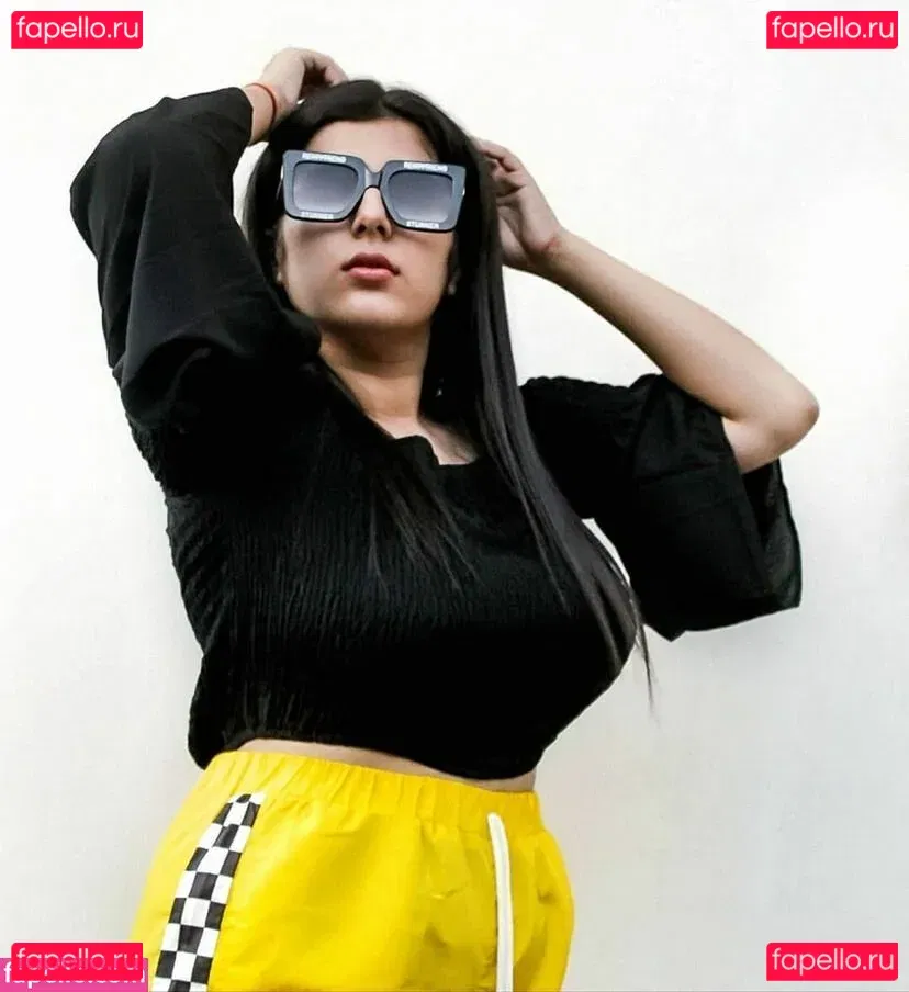 Apoorva Bhalla Onlyfans Photo Gallery 