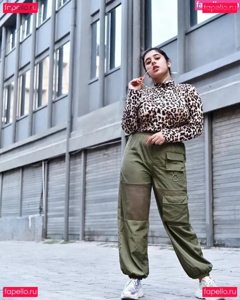 Apoorva Bhalla Onlyfans Photo Gallery 