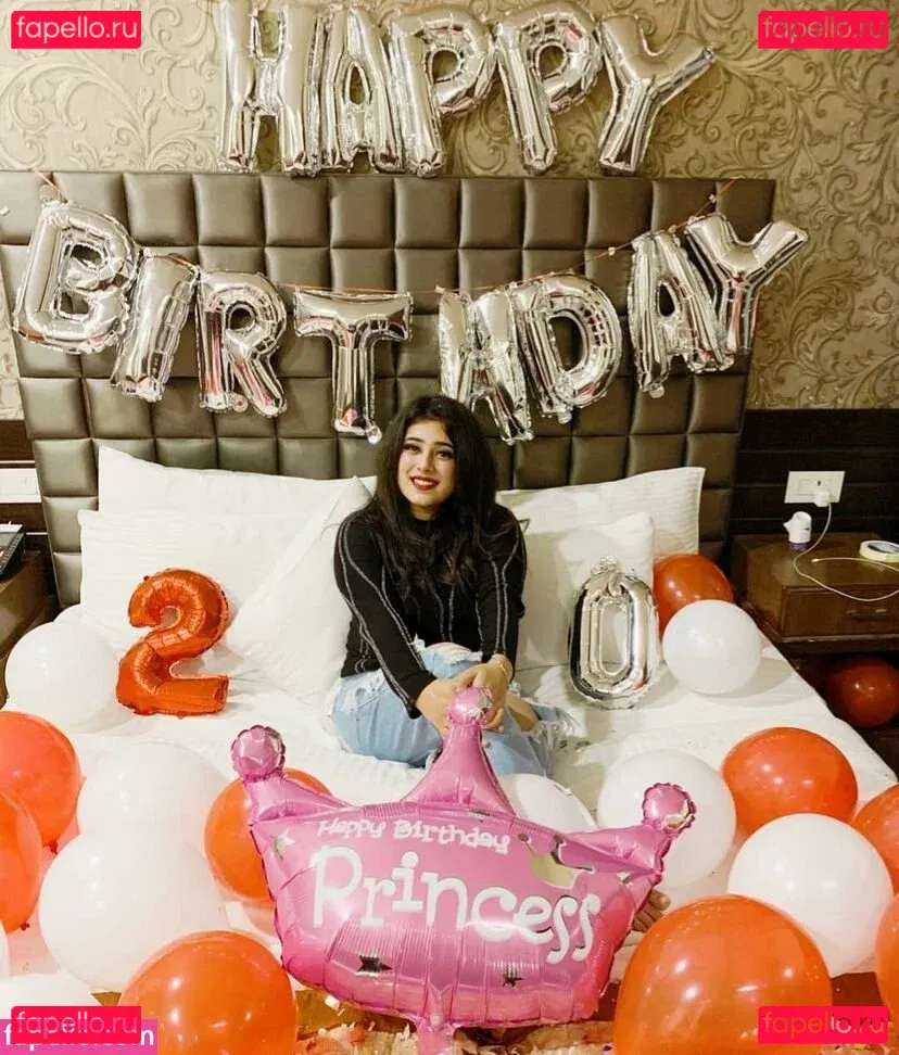 Apoorva Bhalla Onlyfans Photo Gallery 