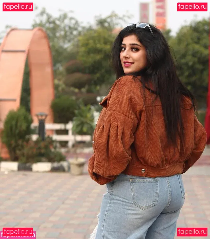 Apoorva Bhalla Onlyfans Photo Gallery 