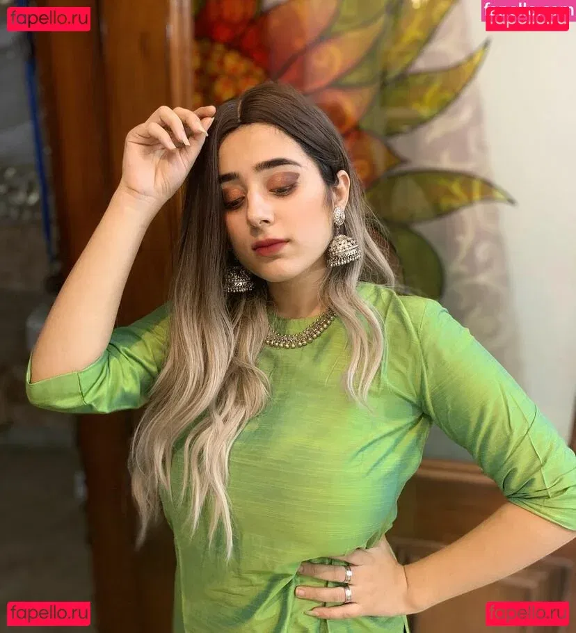 Apoorva Bhalla Onlyfans Photo Gallery 