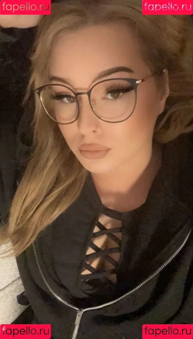 Alina awl Onlyfans Photo Gallery 