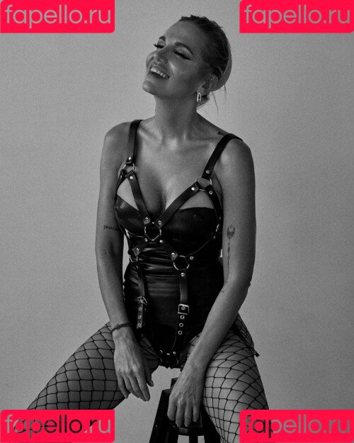 Kim Schiele Onlyfans Photo Gallery 