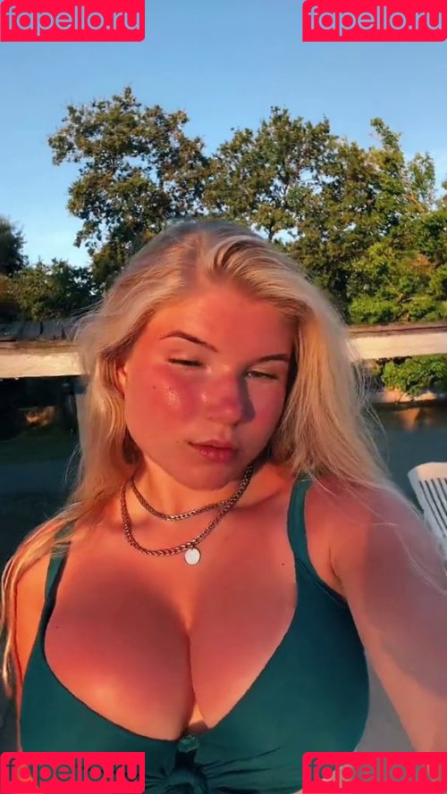 Kim Schiele Onlyfans Photo Gallery 