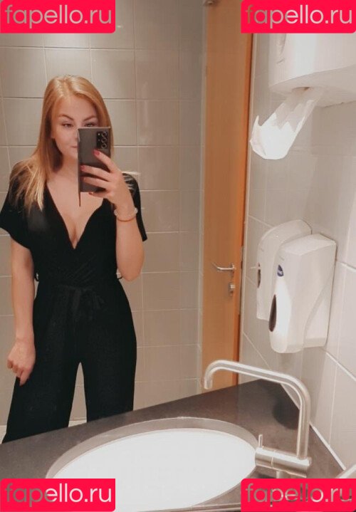 Kim Schiele Onlyfans Photo Gallery 