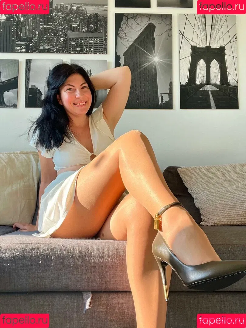 Swift Kiss Onlyfans Photo Gallery 