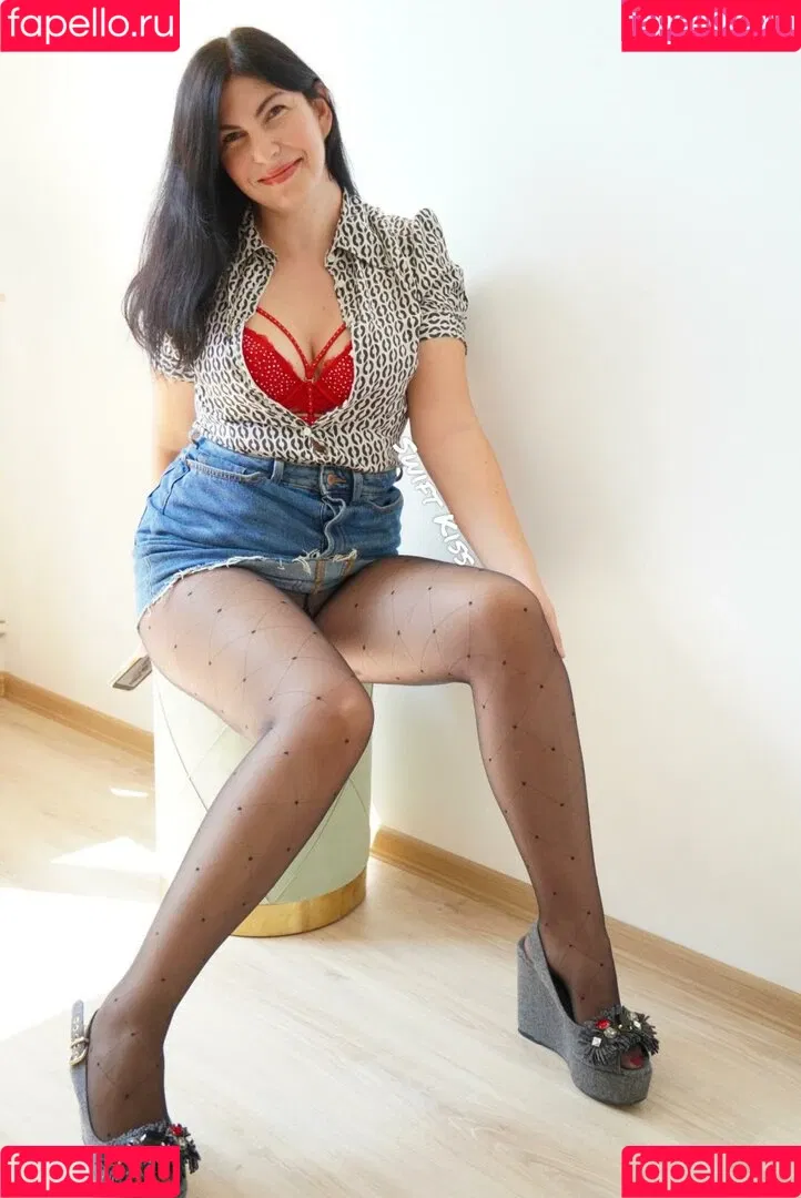 Swift Kiss Onlyfans Photo Gallery 