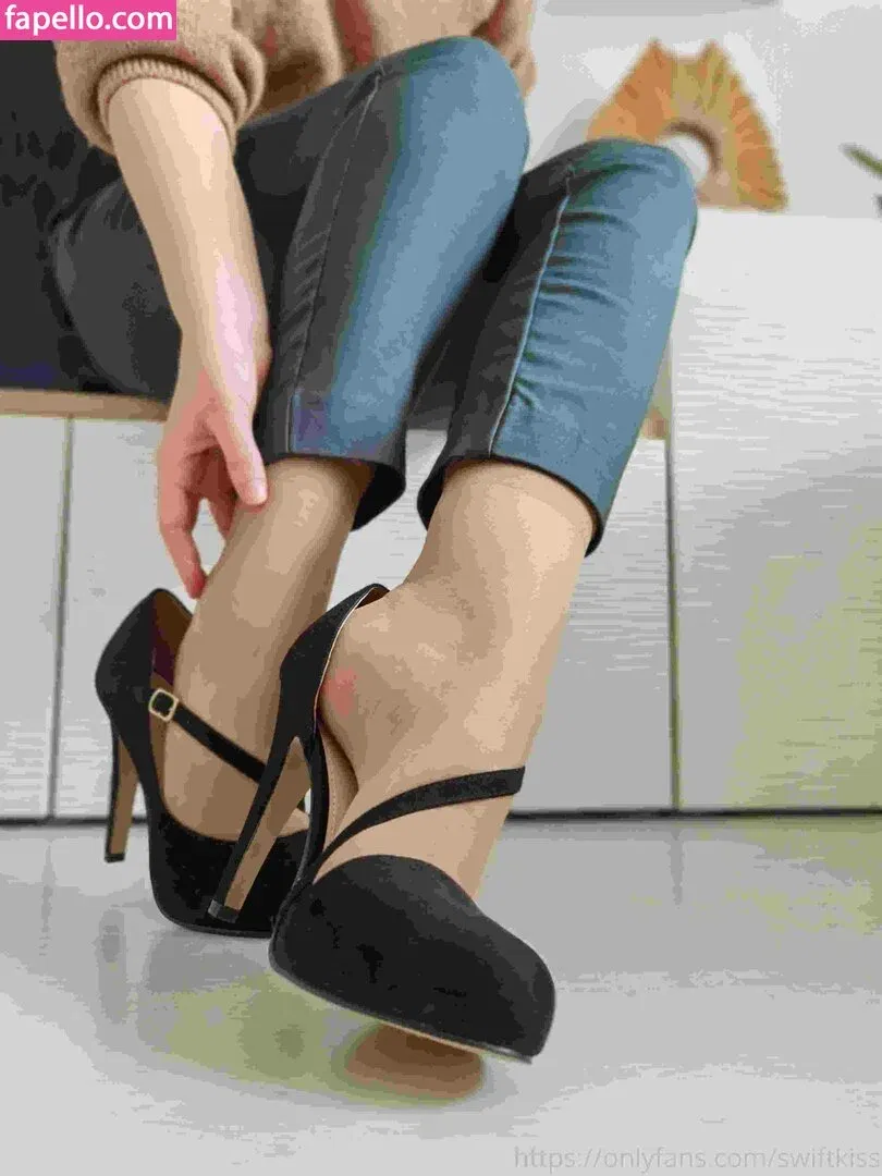 Swift Kiss Onlyfans Photo Gallery 