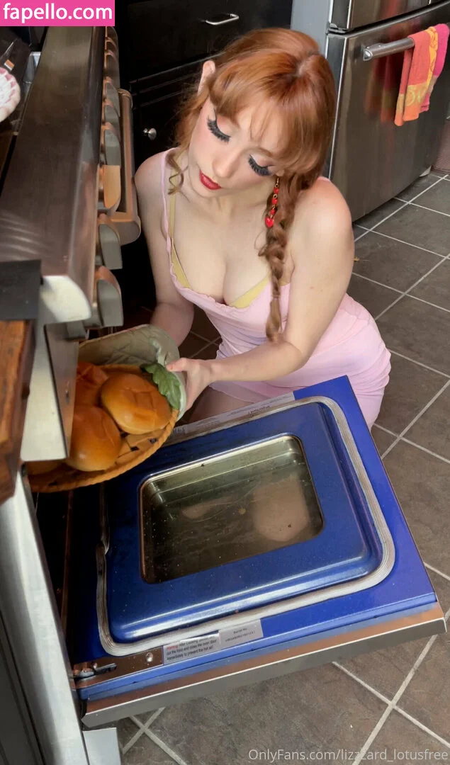 lizgizzardfree Onlyfans Photo Gallery 