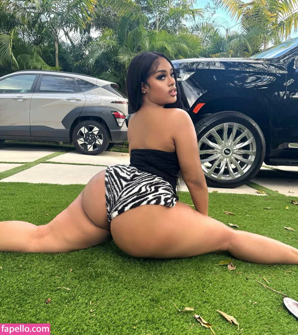 NyNyirene Onlyfans Photo Gallery 