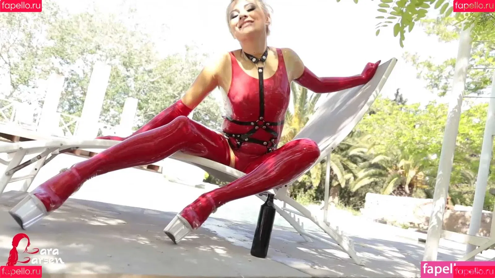 Lara Larsen Onlyfans Photo Gallery 