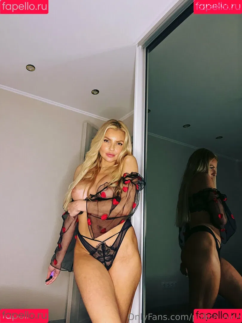 polina_nice Onlyfans Photo Gallery 
