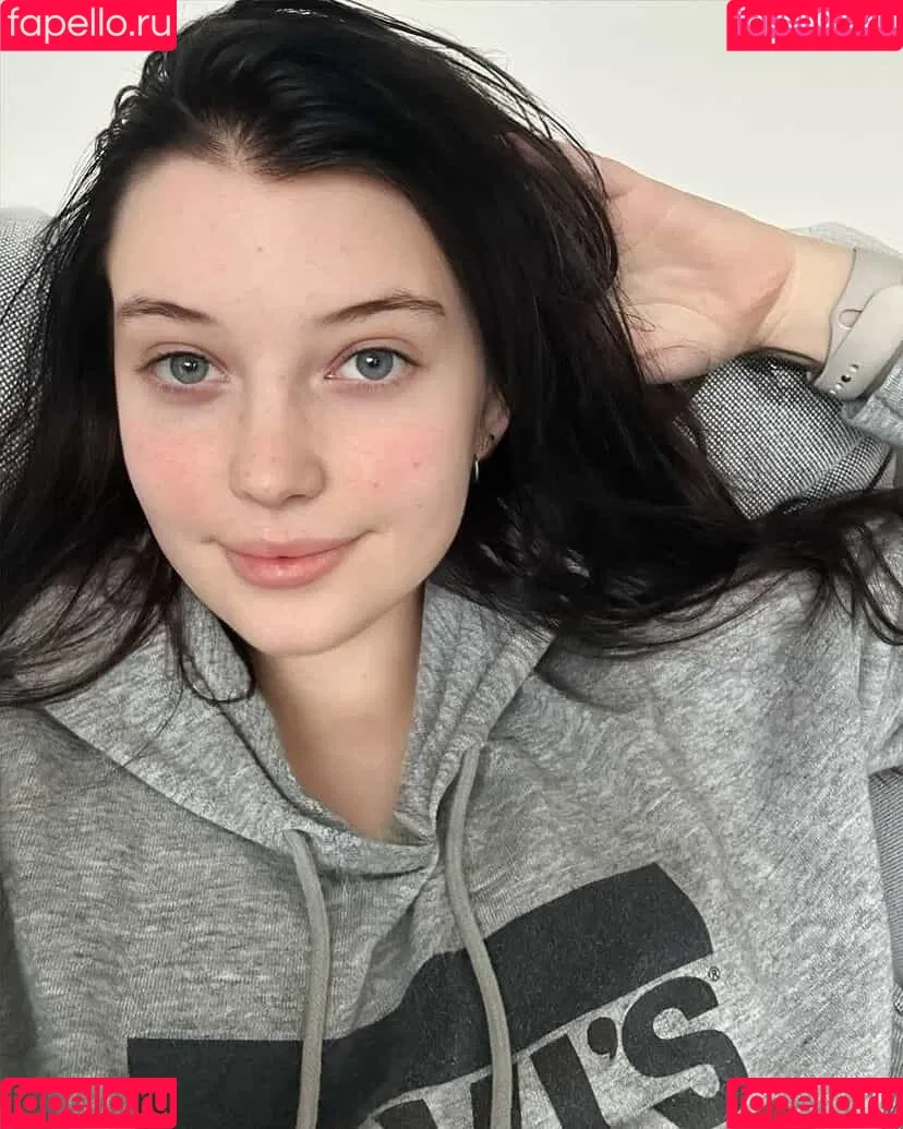 Rayeroze Onlyfans Photo Gallery 