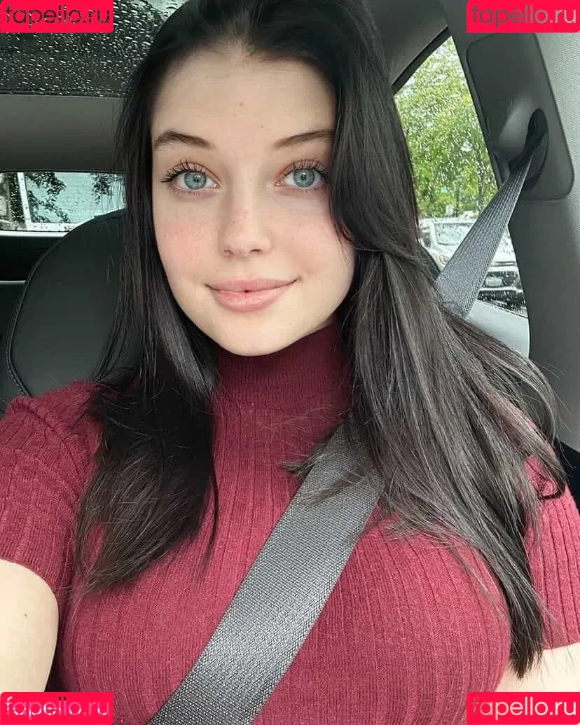 Rayeroze Onlyfans Photo Gallery 