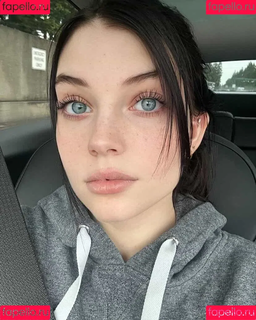 Rayeroze Onlyfans Photo Gallery 