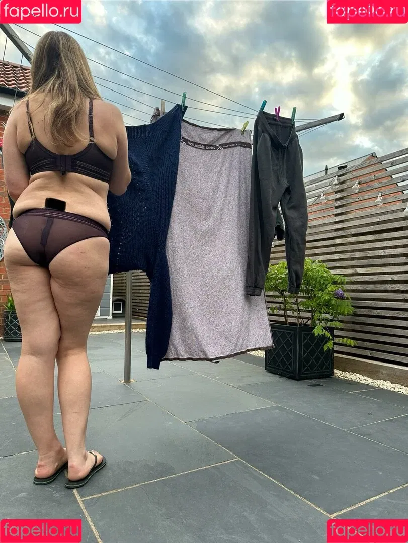 xboobaliciouswifexу Onlyfans Photo Gallery 