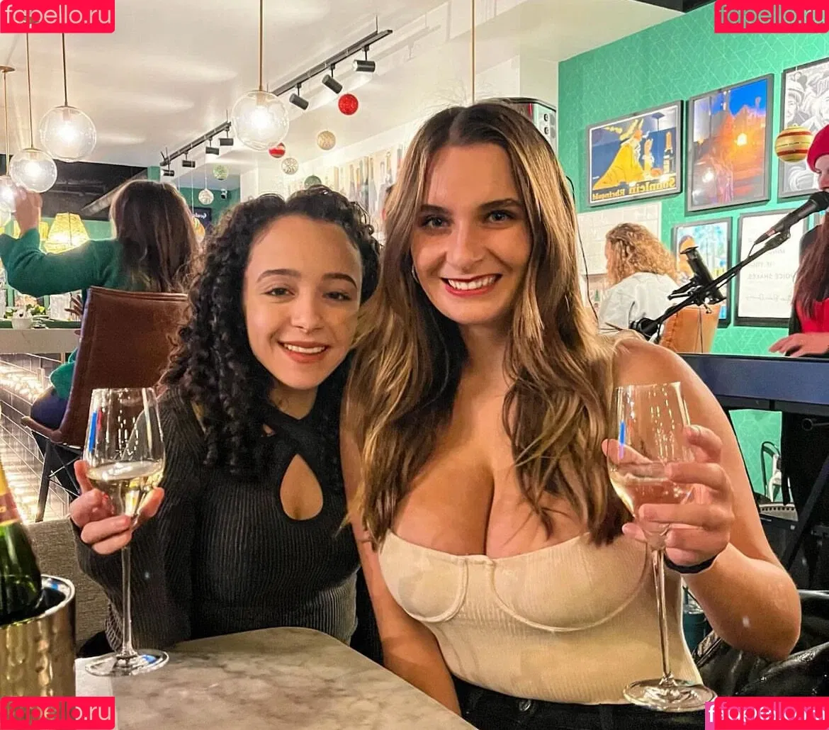 Julia Kocsis Onlyfans Photo Gallery 