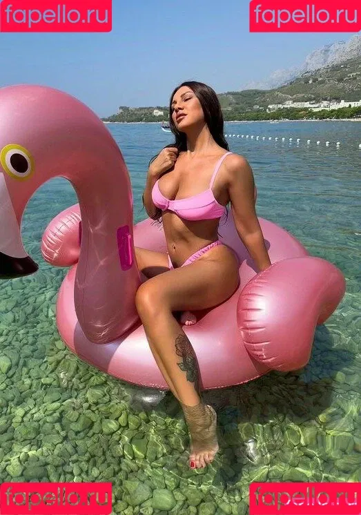 Zanamari Onlyfans Photo Gallery 