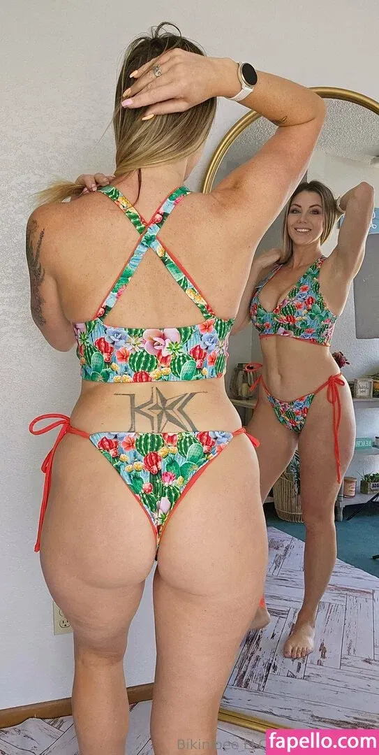 bikinibee_official Onlyfans Photo Gallery 