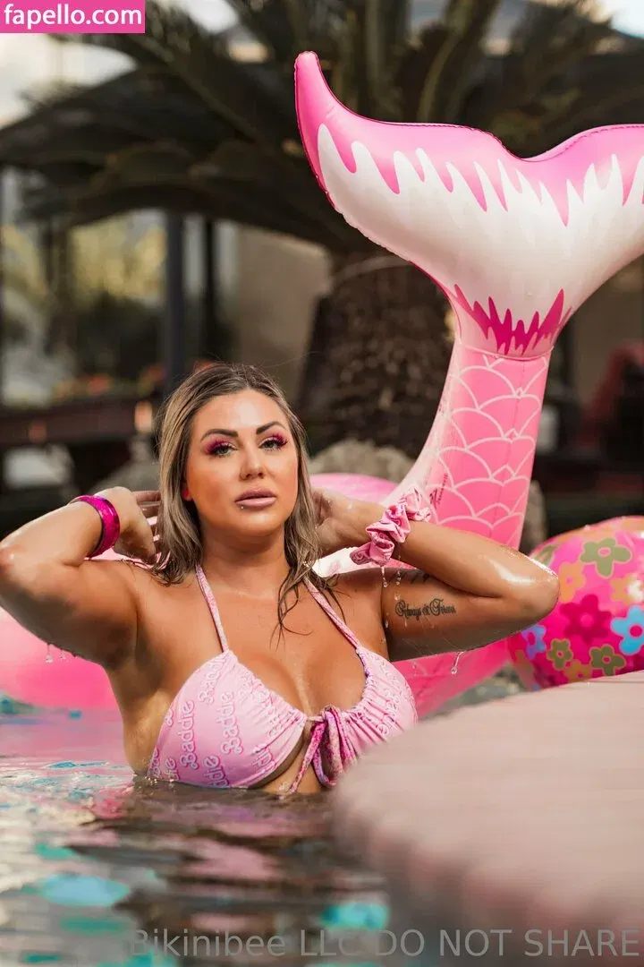 bikinibee_official Onlyfans Photo Gallery 