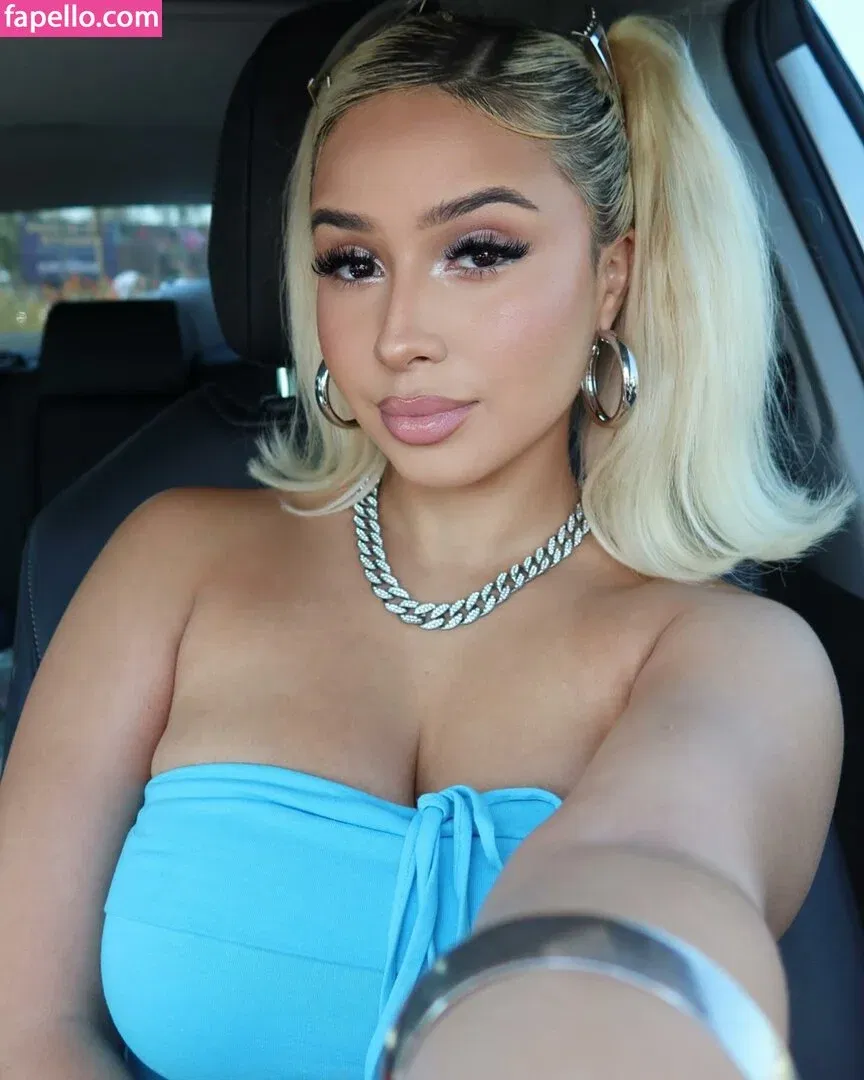 Anka Vulin Onlyfans Photo Gallery 