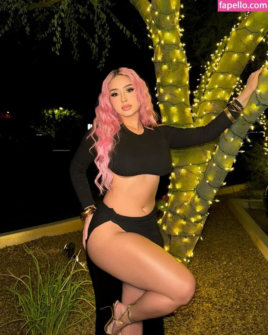 Anka Vulin Onlyfans Photo Gallery 