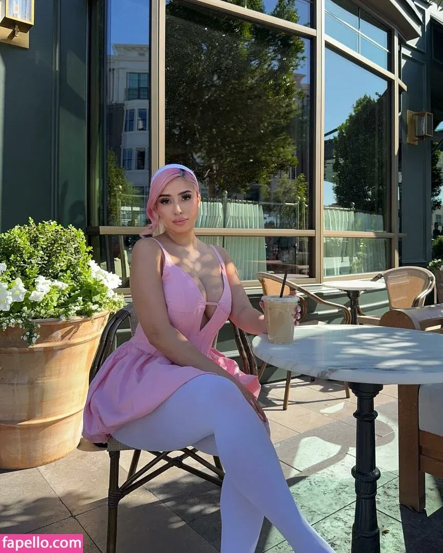 Anka Vulin Onlyfans Photo Gallery 