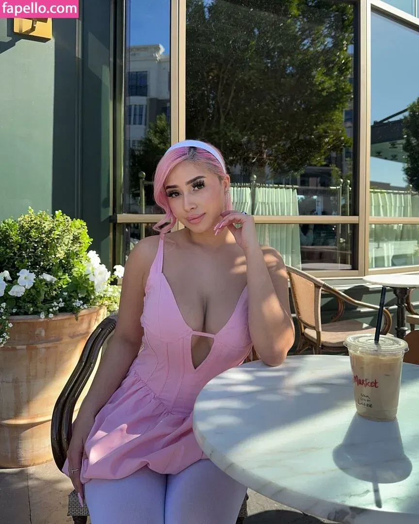 Anka Vulin Onlyfans Photo Gallery 