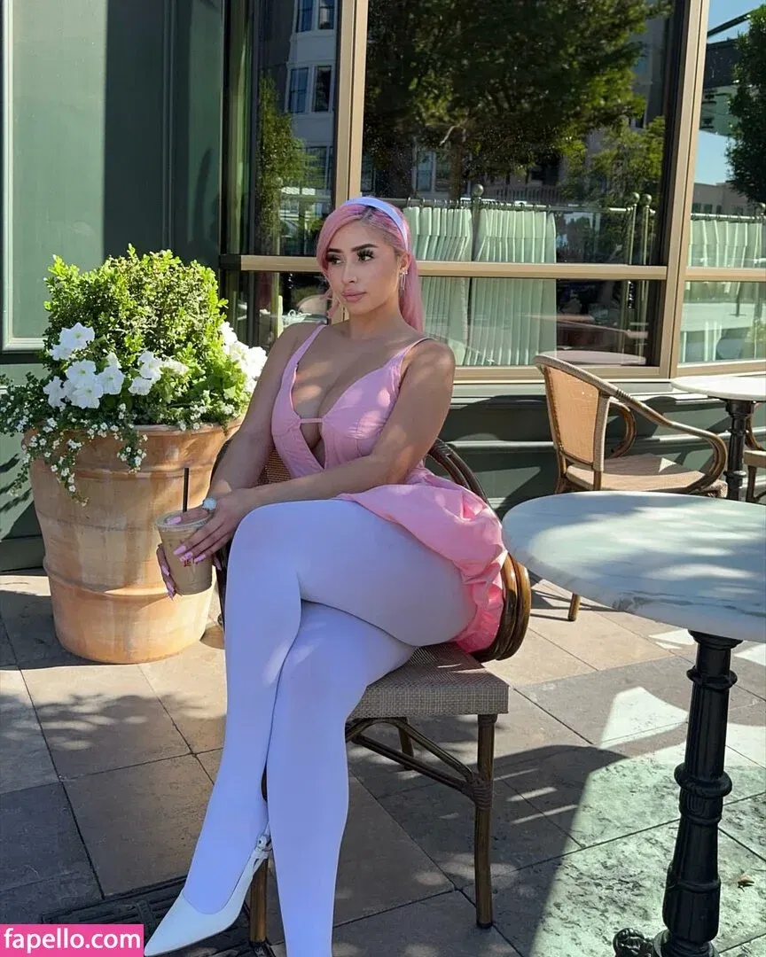 Anka Vulin Onlyfans Photo Gallery 