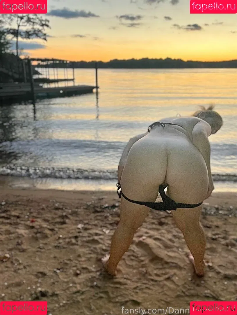 DanniJones2427 Onlyfans Photo Gallery 