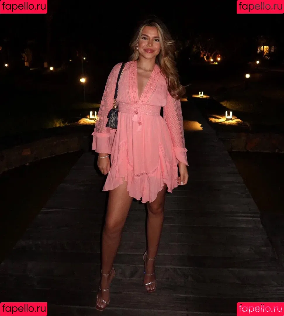 Alina.67 Onlyfans Photo Gallery 
