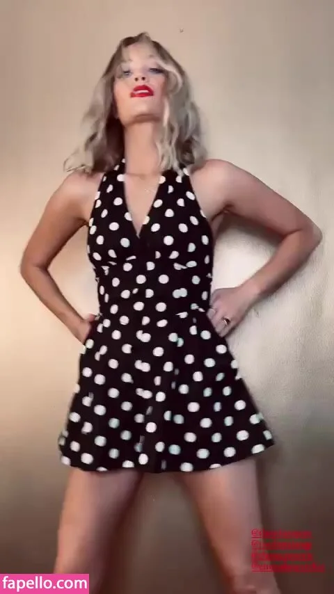 Laura Whitmore Onlyfans Photo Gallery 