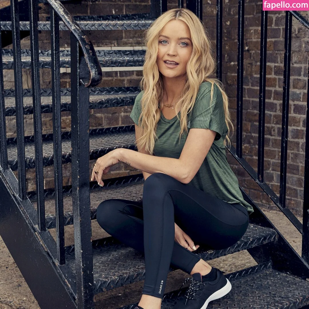 Laura Whitmore Onlyfans Photo Gallery 