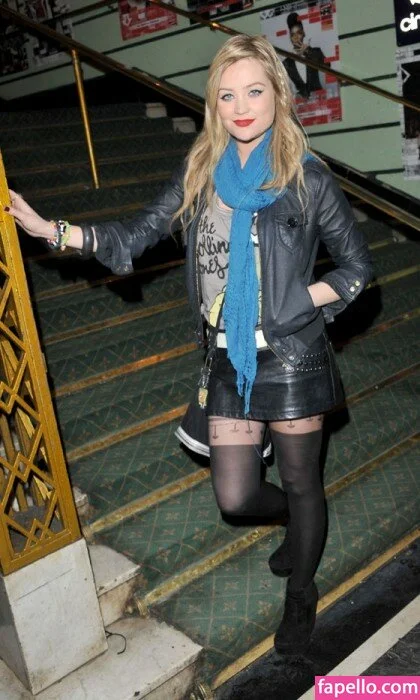 Laura Whitmore Onlyfans Photo Gallery 