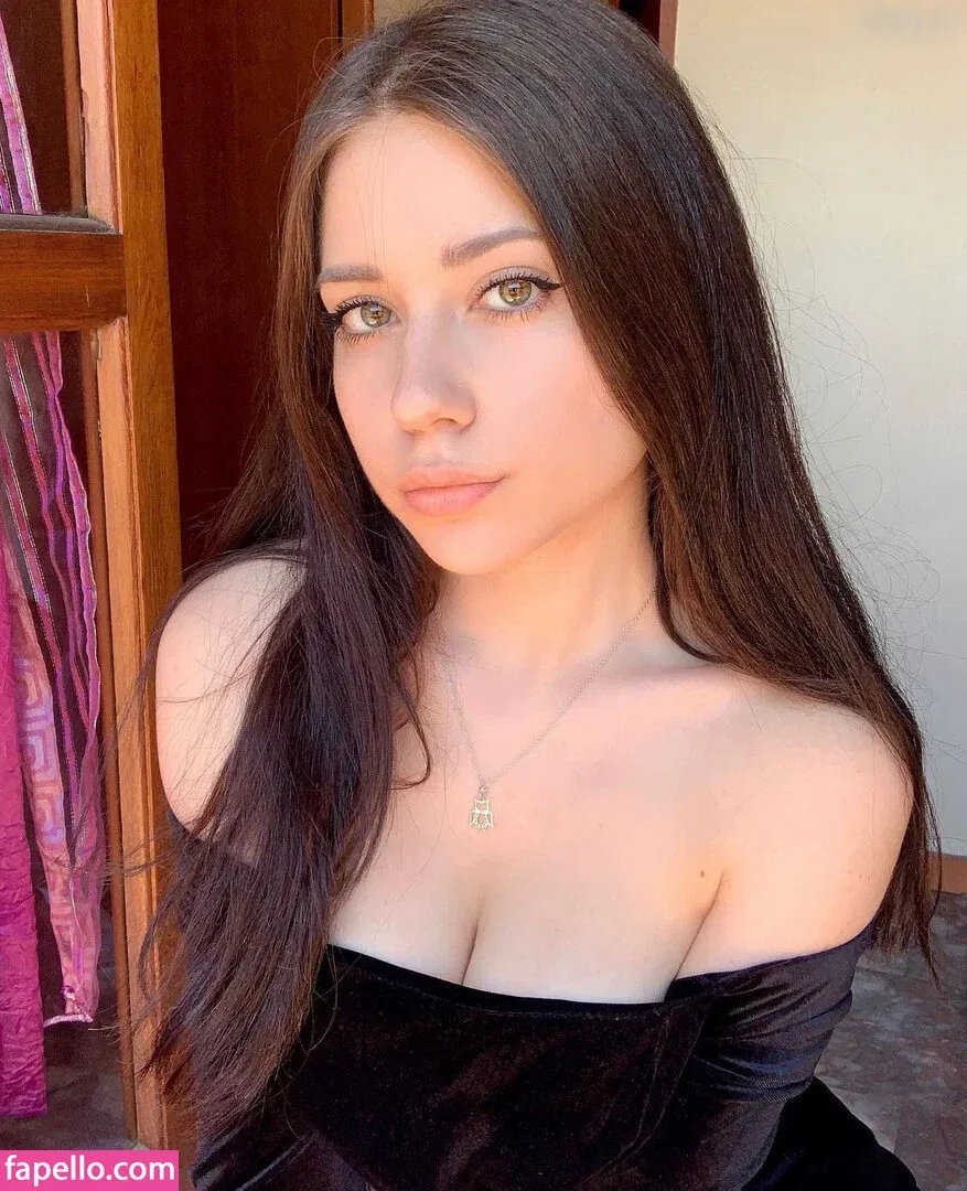 Giovanna Eremita Onlyfans Photo Gallery 