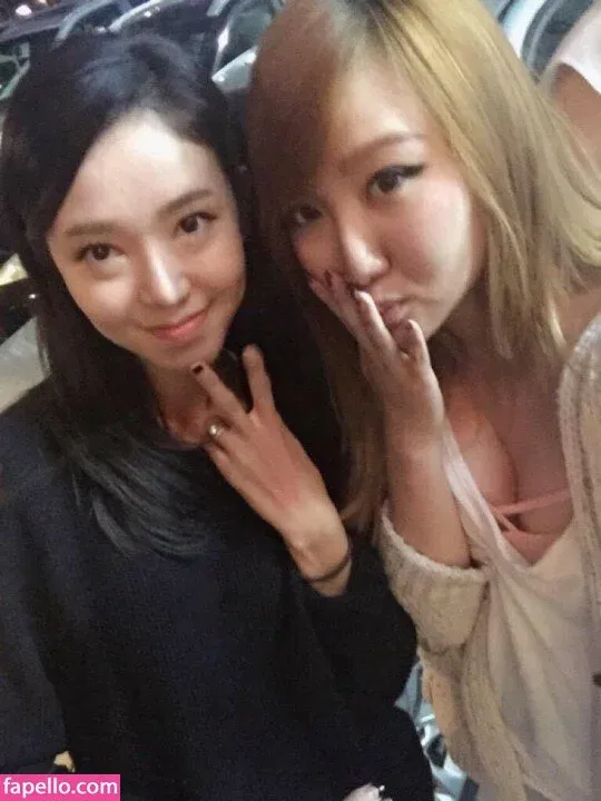 AriaSaki Onlyfans Photo Gallery 