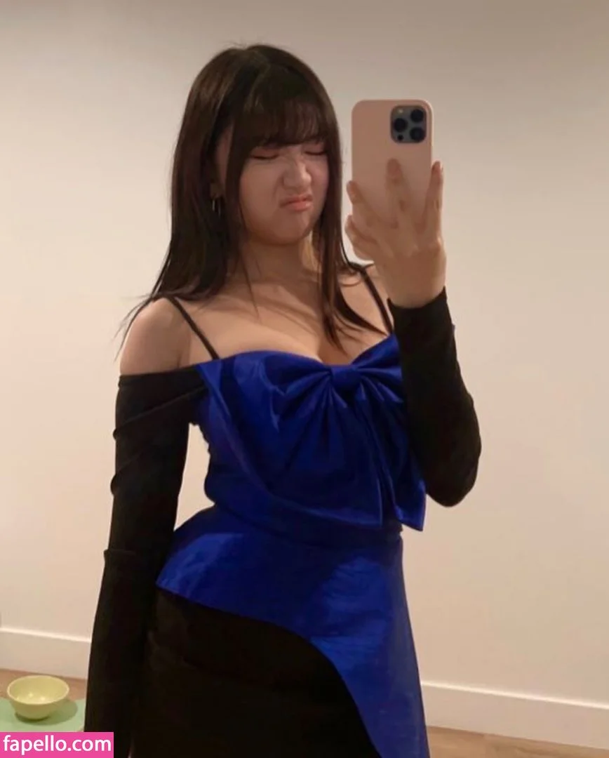 AriaSaki Onlyfans Photo Gallery 