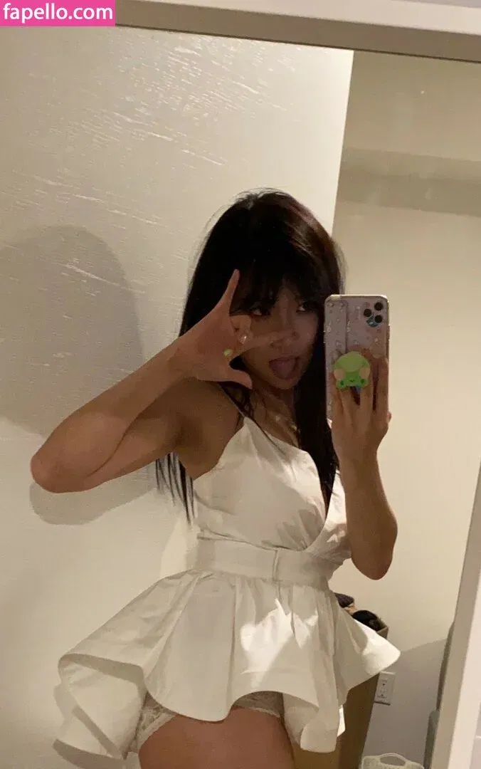 AriaSaki Onlyfans Photo Gallery 