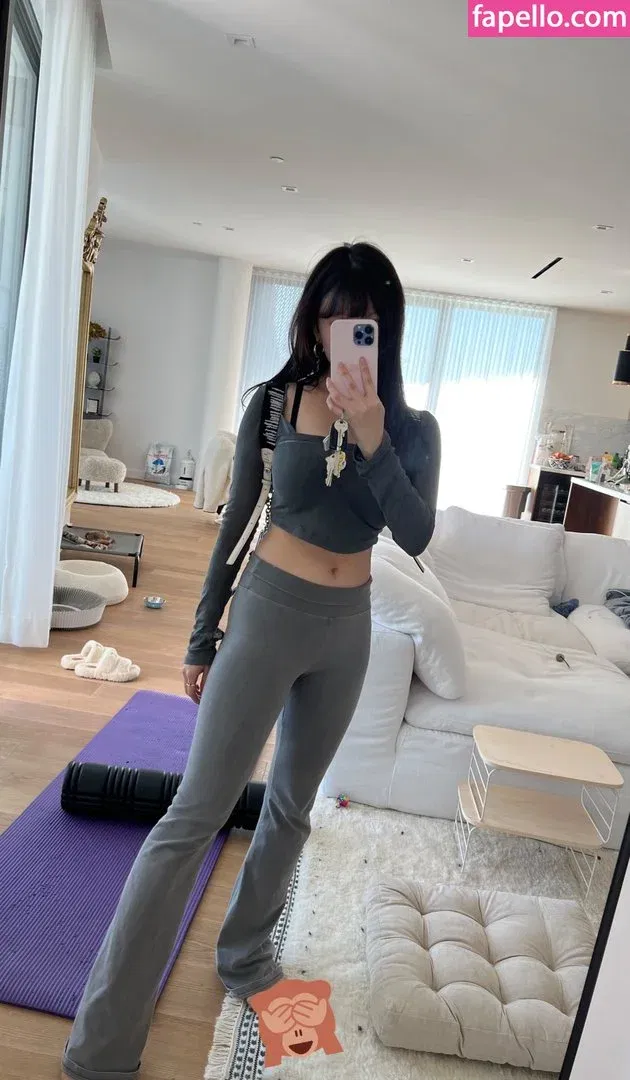 AriaSaki Onlyfans Photo Gallery 