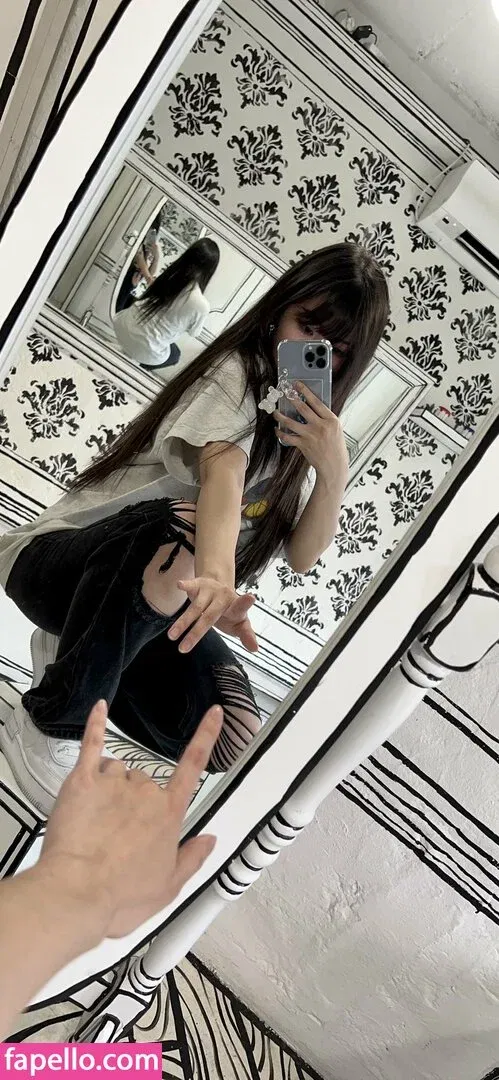 AriaSaki Onlyfans Photo Gallery 