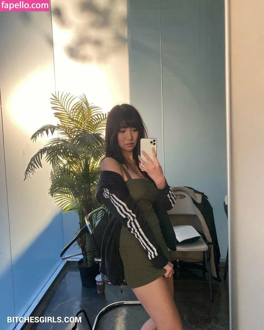 AriaSaki Onlyfans Photo Gallery 