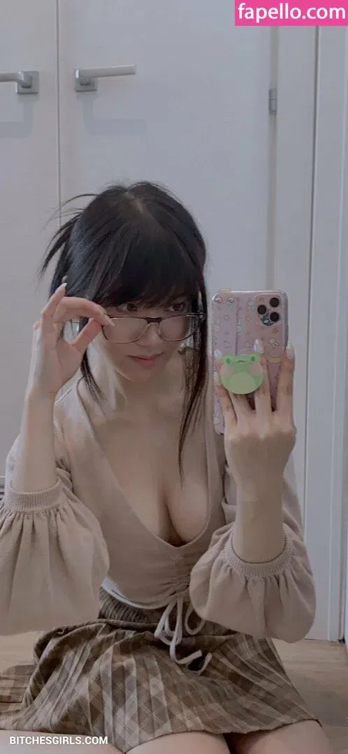 AriaSaki Onlyfans Photo Gallery 