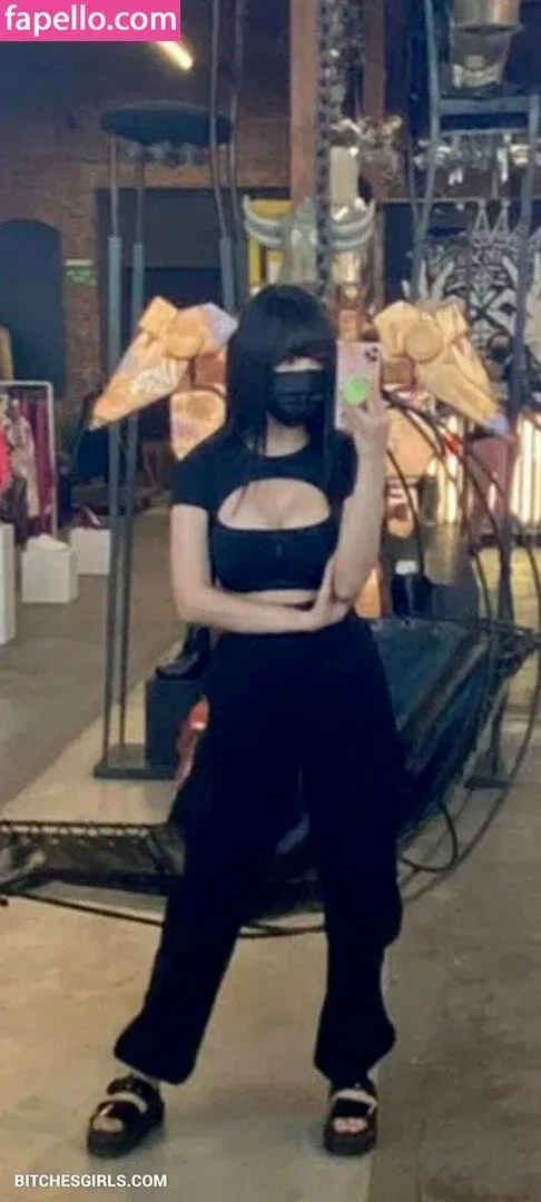 AriaSaki Onlyfans Photo Gallery 