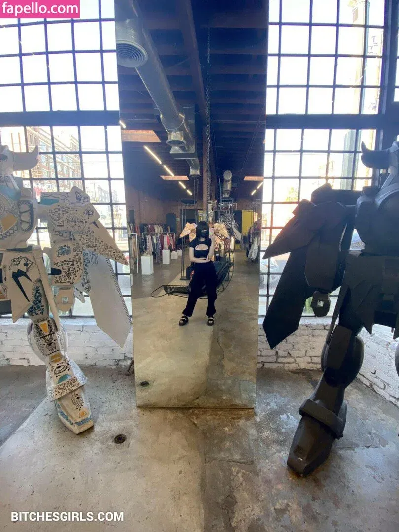 AriaSaki Onlyfans Photo Gallery 