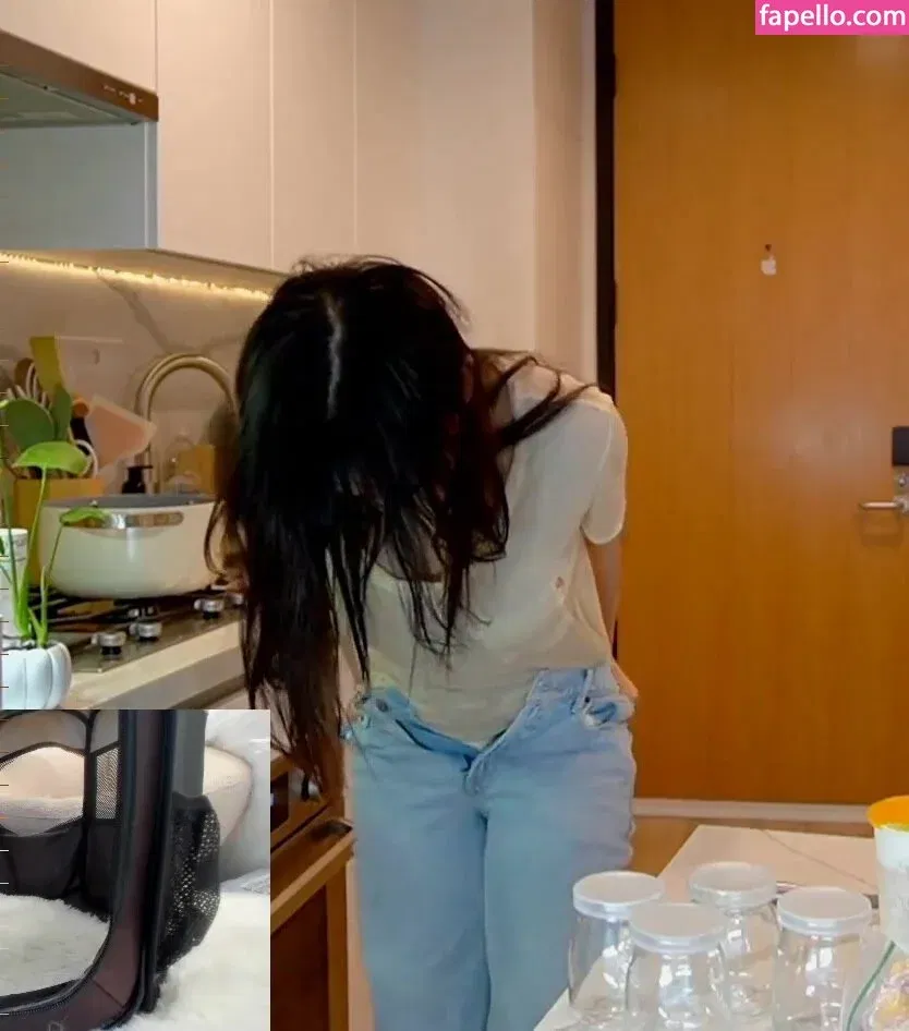 AriaSaki Onlyfans Photo Gallery 