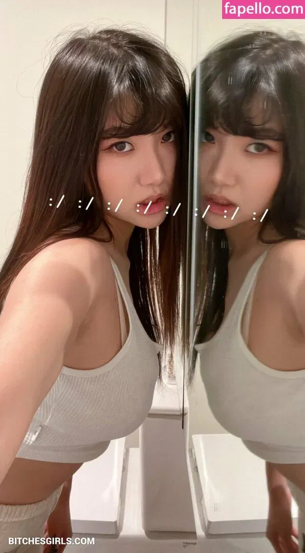 AriaSaki Onlyfans Photo Gallery 